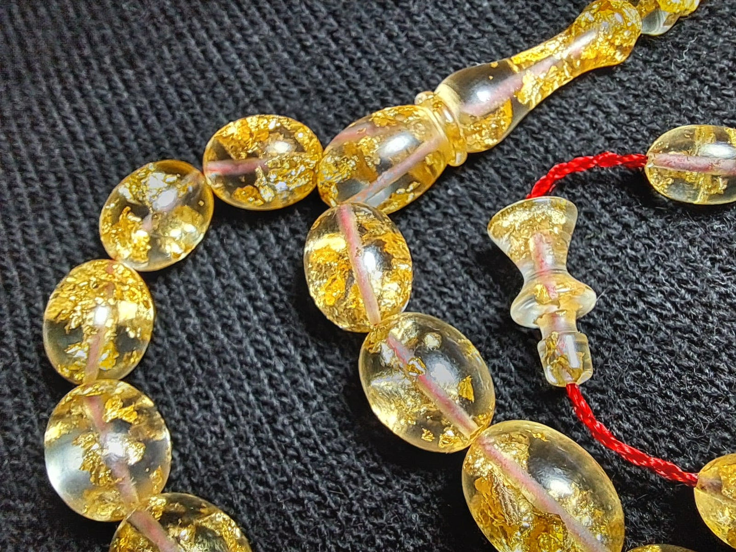 22 Ayar Golden Rosary 0,07 gram Yenilebilir Altın Parçacıklı Gümüş Püsküllü Plexiglass Lüx Tespih