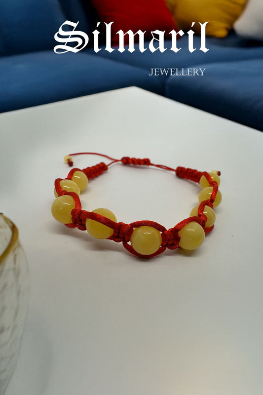 Kaymaklı Kehribar Taşlı Kırmızı İpli El Yapımı Bileklik – Silmaril Jewellery